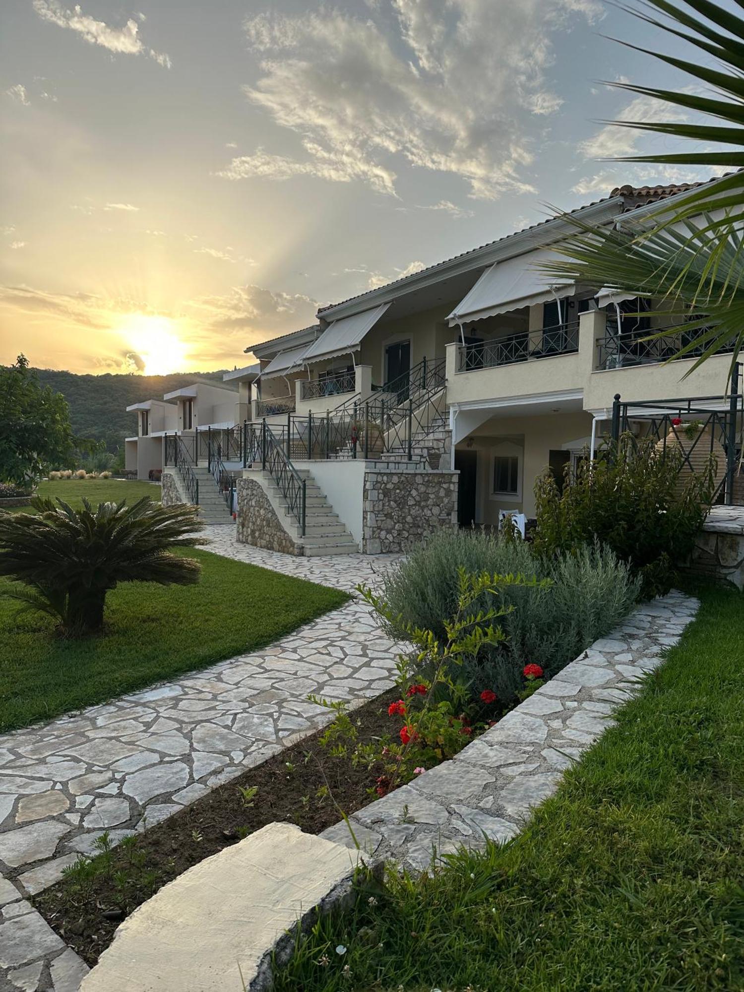 Apartments Villa Rania เปร์ดีกา ภายนอก รูปภาพ